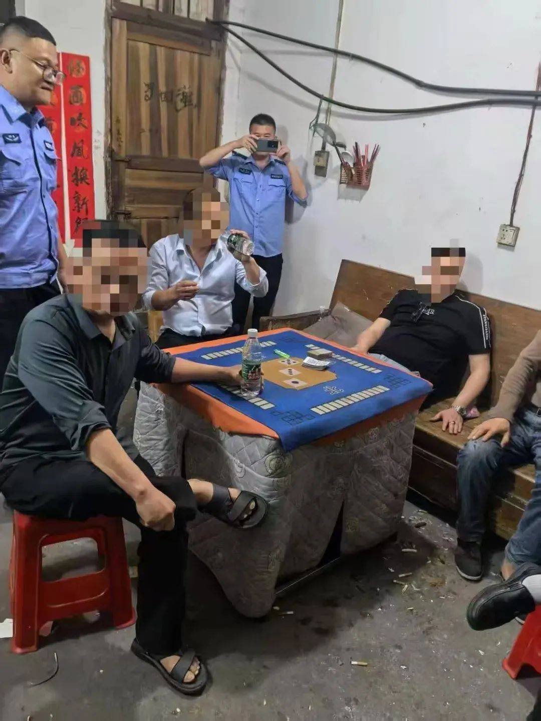 炸金花手机版iosios炸金花游戏下载-第1张图片-太平洋在线下载